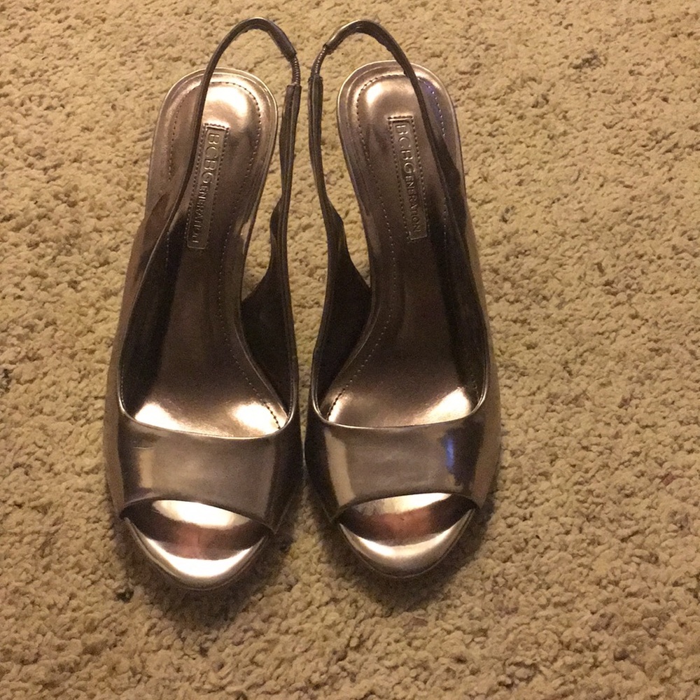 Heels - Picture 2 of 4